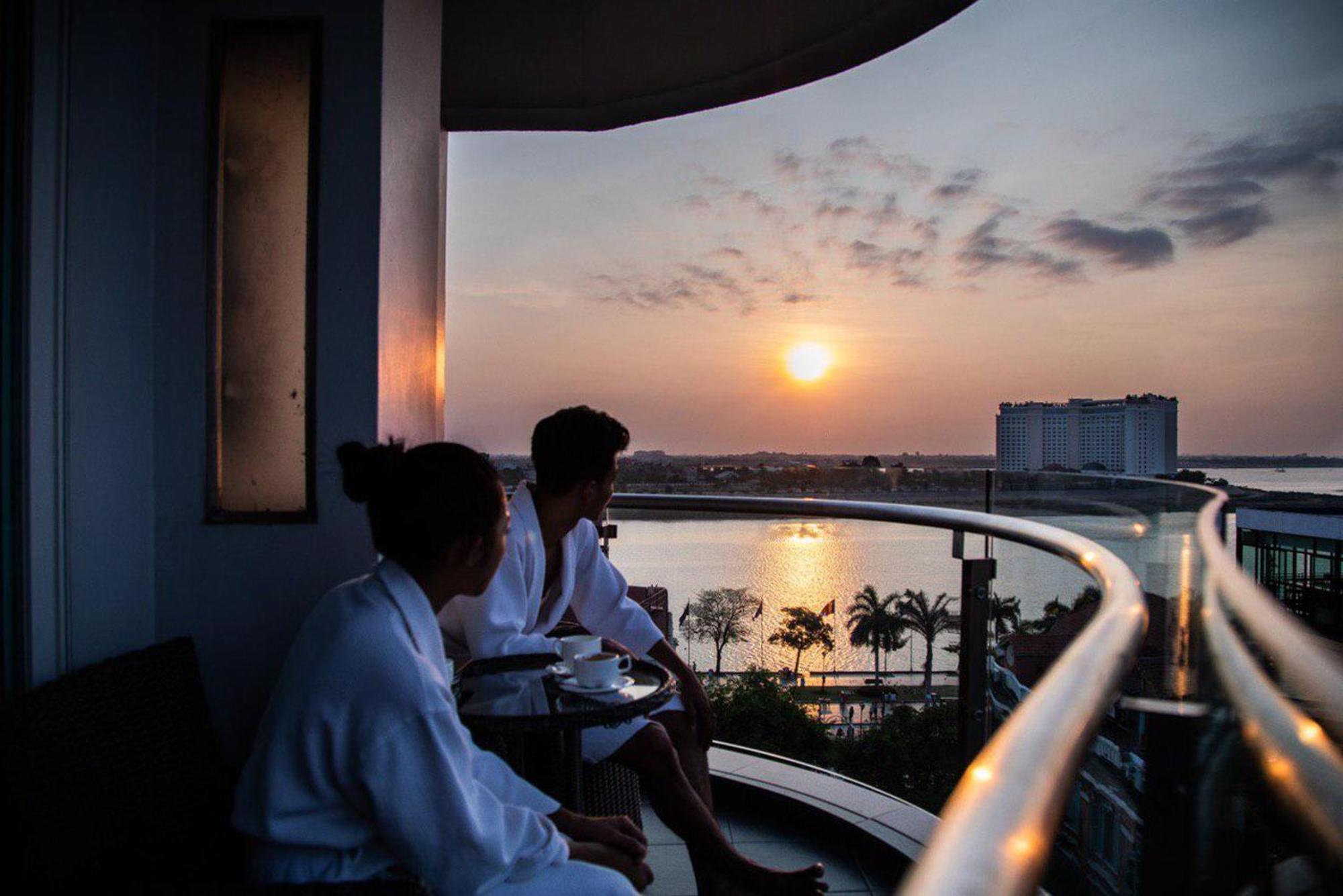 Harmony Phnom Penh Hotel Exterior foto